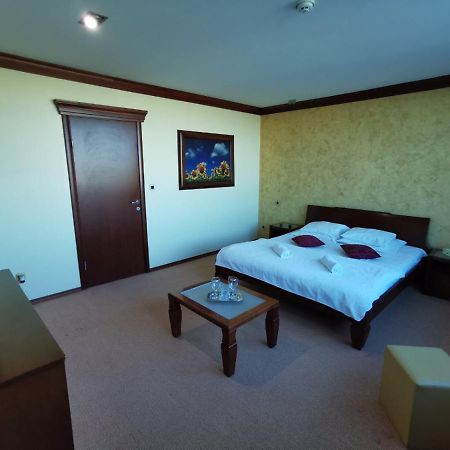 נובי סאד Panorama Apartman מראה חיצוני תמונה